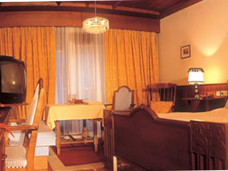 Q! Hotel Maria Theresia Кицбюэль Экстерьер фото